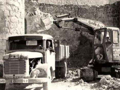 Excavadora y camión 1960
